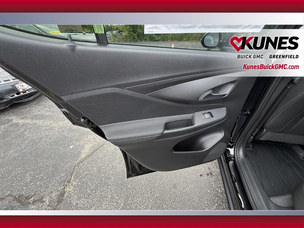 New 2026 Buick Envista Sport Touring w/ Convenience I Package FWD image 32
