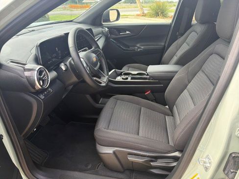 Used 2026 Chevrolet Equinox LT AWD/4WD image 5