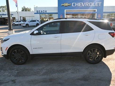 Used 2024 Chevrolet Equinox RS image 2
