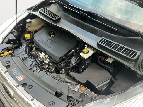 Used 2018 Ford Escape SE w/ Ford Safe & Smart Package AWD/4WD image 27
