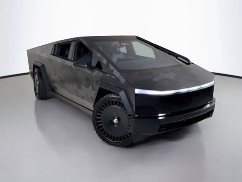 Used 2024 Tesla Cybertruck Cyberbeast AWD/4WD image 33
