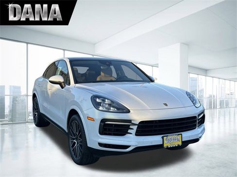 Used 2021 Porsche Cayenne Coupe image 1