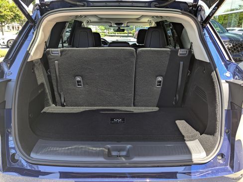 Certified 2026 INFINITI QX60 Luxe w/ Cargo Package FWD image 11