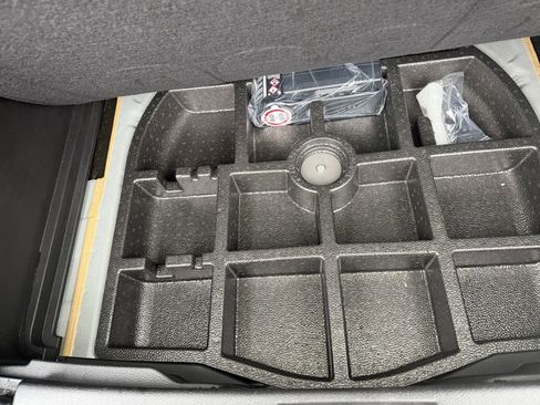 Certified 2020 Jeep Renegade Latitude w/ Cold Weather Group image 20