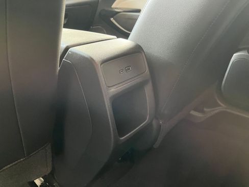 Used 2025 Chevrolet Trax LT image 23