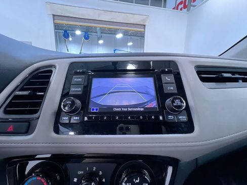 Used 2016 Honda HR-V LX image 25