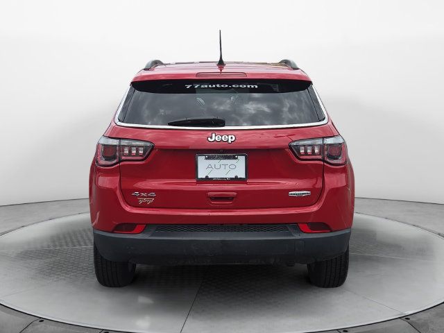 Used 2019 Jeep Compass Latitude AWD/4WD image 4
