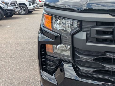 Used 2026 Chevrolet Silverado 1500 Custom Trail Boss w/ LPO, Dark Essentials Package AWD/4WD image 9