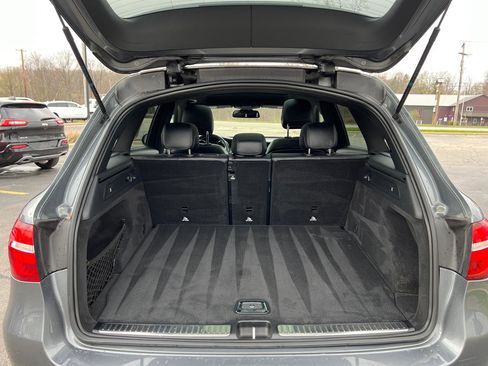 Used 2019 Mercedes-Benz GLC 300 4MATIC image 33