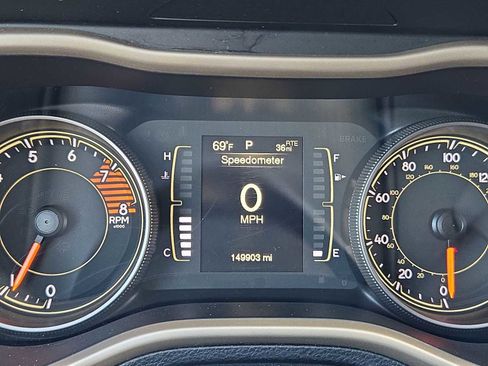 Used 2017 Jeep Cherokee Latitude w/ Cold Weather Group image 31