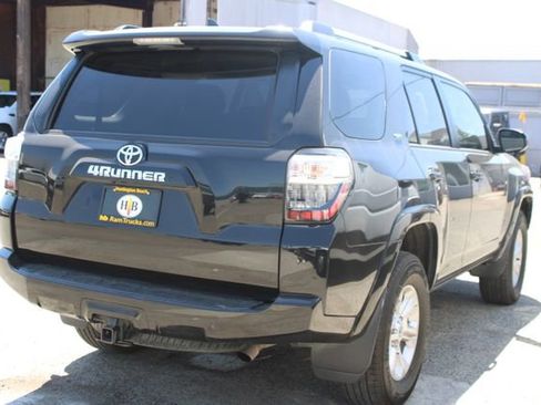 Used 2024 Toyota 4Runner SR5 AWD/4WD image 5