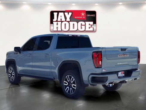 Used 2025 GMC Sierra 1500 AT4 w/ AT4 Premium Package AWD/4WD image 4
