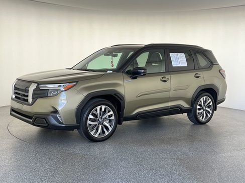 Certified 2025 Subaru Forester Touring w/ Touring Package AWD/4WD image 9