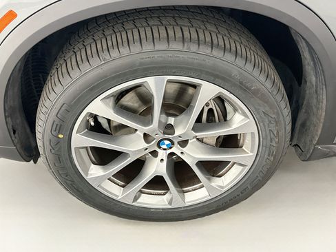 Used 2026 BMW X5 xDrive40i AWD/4WD image 11