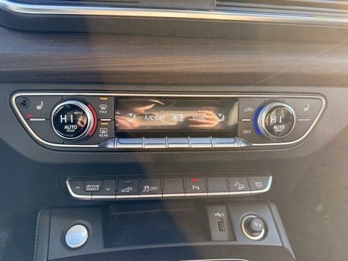 Used 2021 Audi Q5 e Premium Plus w/ Premium Plus Package image 23