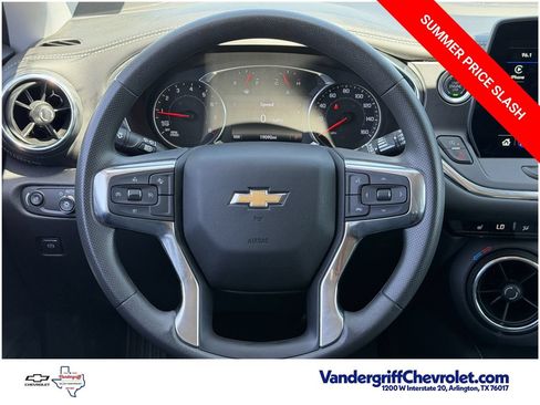 Certified 2025 Chevrolet Blazer LT FWD image 12
