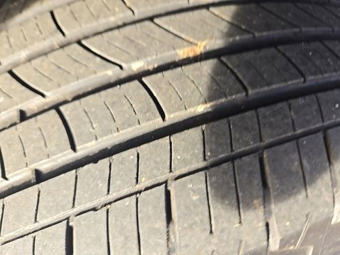 Used 2022 Nissan Frontier SV w/ Technology Package image 35