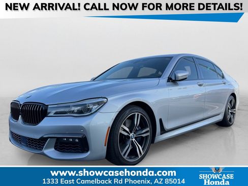Used 2017 BMW 750i RWD image 1