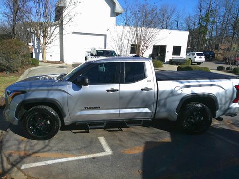 Used 2023 Toyota Tundra SR5 image 8