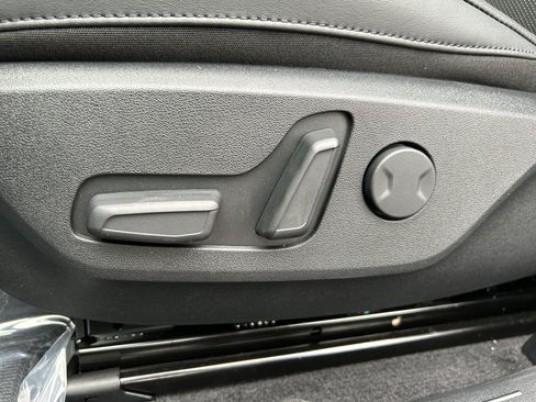 New 2025 Kia EV6 Light image 16