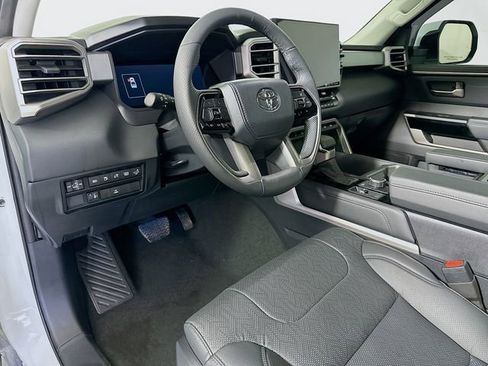 Used 2024 Toyota Tundra Limited w/ Power Package image 10