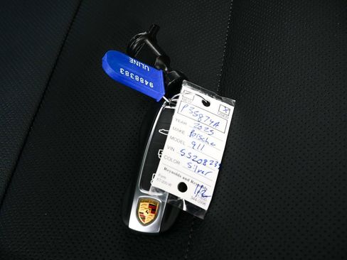 Certified 2025 Porsche 911 Carrera image 33