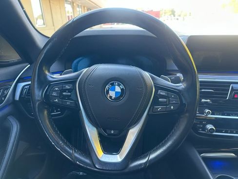 Used 2019 BMW 530i xDrive w/ Dynamic Handling Package image 22