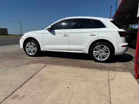 Used 2018 Audi Q5 2.0T Premium Plus w/ Premium Plus Package AWD/4WD image 8
