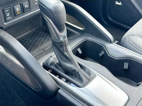 Used 2024 Nissan Frontier SV w/ SV Convenience Package RWD image 16