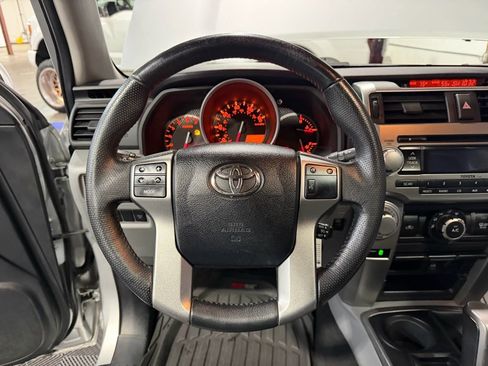 Used 2010 Toyota 4Runner Limited image 12