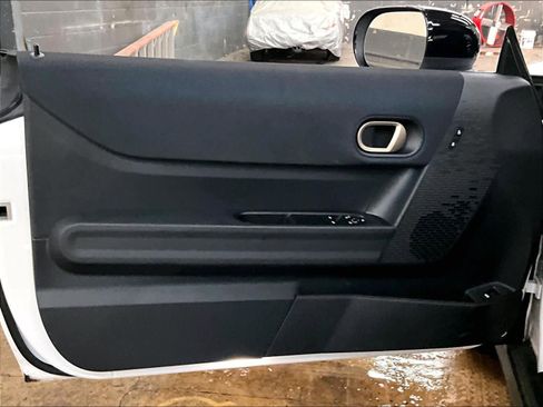 Certified 2025 MINI Cooper 2-Door Hardtop image 25