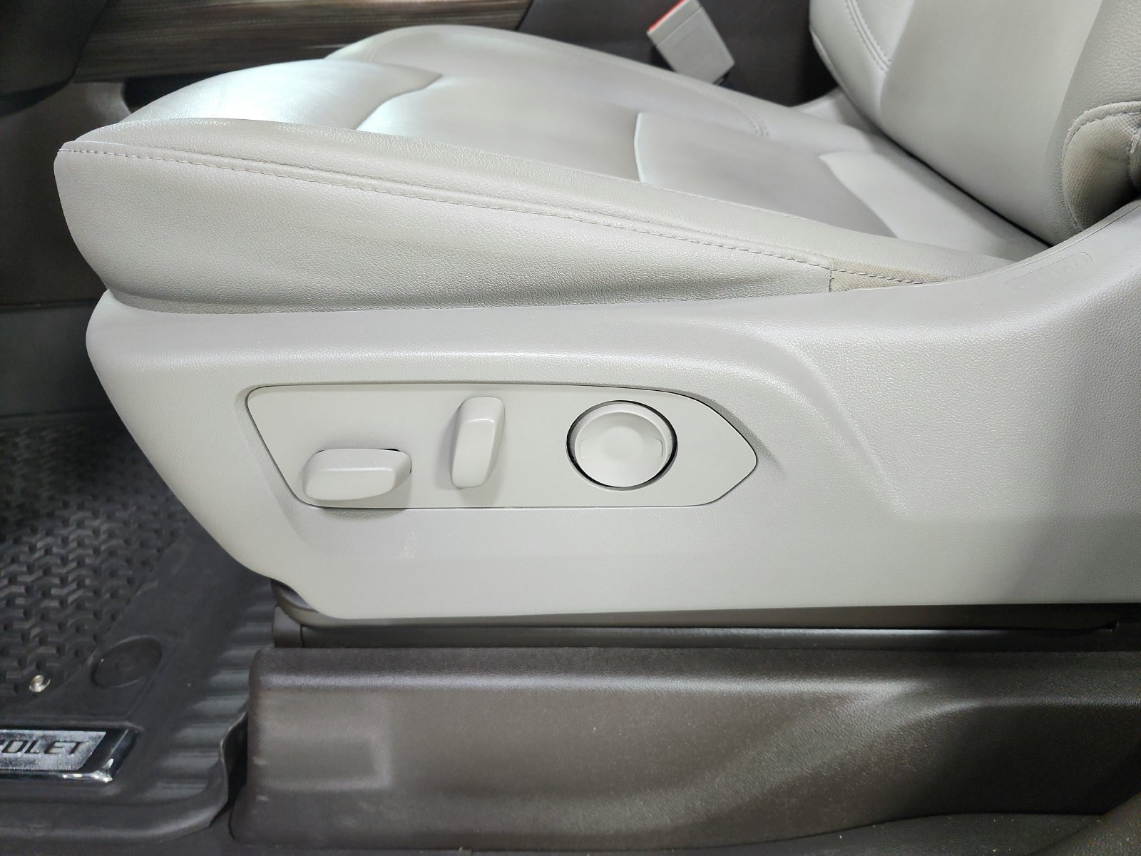 Used 2024 Chevrolet Silverado 1500 RST AWD/4WD image 20