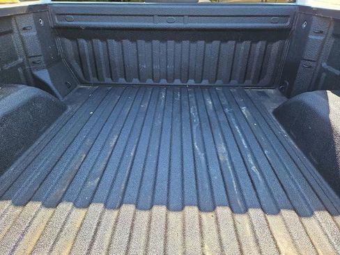 Used 2022 Chevrolet Silverado 1500 LT Trail Boss w/ Convenience Package II image 25