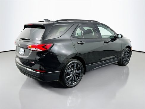 Used 2022 Chevrolet Equinox RS w/ RS Leather Package image 7