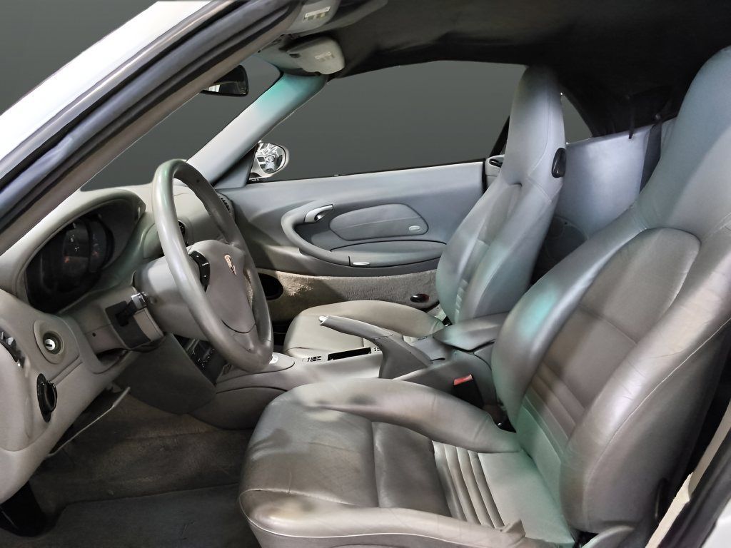 Used 2001 Porsche 911 Carrera RWD image 17
