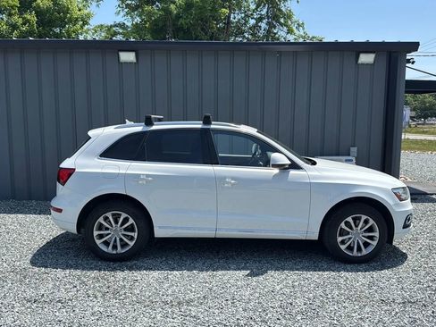 Used 2016 Audi Q5 2.0T Premium Plus w/ Technology Package AWD/4WD image 1