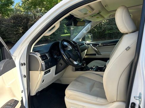 Used 2020 Lexus GX 460 Premium AWD/4WD image 48