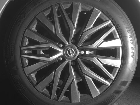 Used 2025 Nissan Altima 2.5 SV image 12