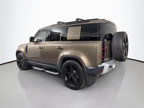 Certified 2024 Land Rover Defender 110 S AWD/4WD image 7