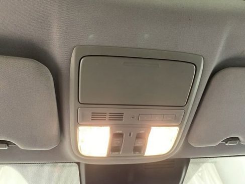 Used 2017 Honda CR-V Touring image 24