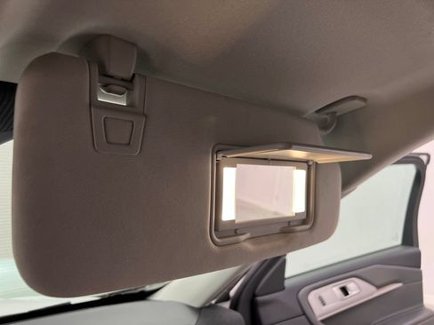 Used 2025 Ford Explorer Active RWD image 71
