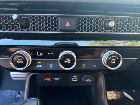 Used 2023 Honda Civic Sport image 25