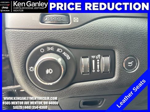Used 2019 Jeep Cherokee Limited AWD/4WD image 14