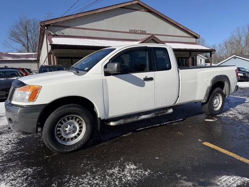 Used 2008 Nissan Titan XE image 3