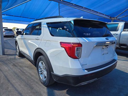 Used 2021 Ford Explorer XLT w/ Equipment Group 202A AWD/4WD image 3