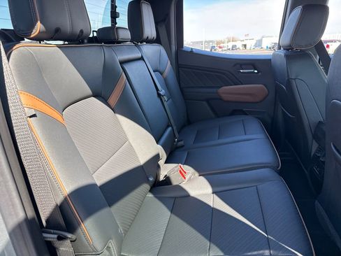 New 2026 GMC Canyon AT4 w/ AT4 Premium Package AWD/4WD image 35