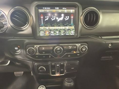 Used 2023 Jeep Wrangler Unlimited w/ 8.4" Radio Group AWD/4WD image 23