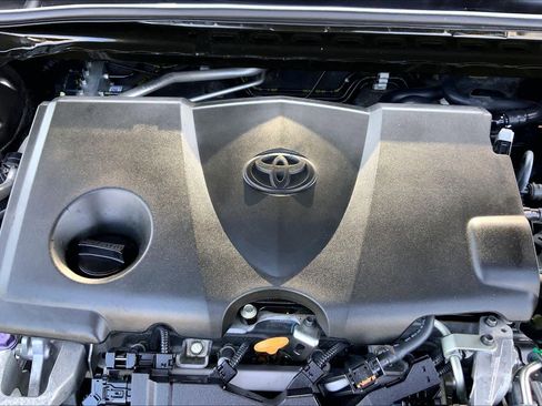 Used 2018 Toyota Camry XLE w/ Audio Package FWD image 32