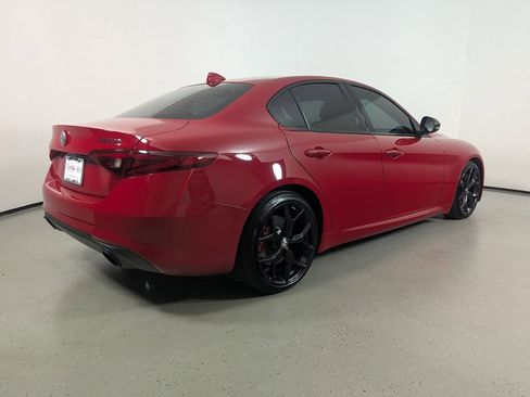 Used 2019 Alfa Romeo Giulia w/ Nero Edizione RWD image 7