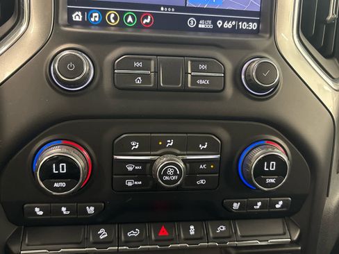 Used 2020 Chevrolet Silverado 2500 LTZ w/ LTZ Convenience Package AWD/4WD image 35